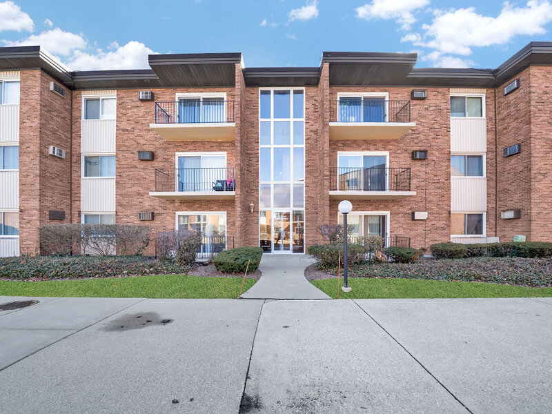 4112 W 98th Street Oak Lawn IL 60453