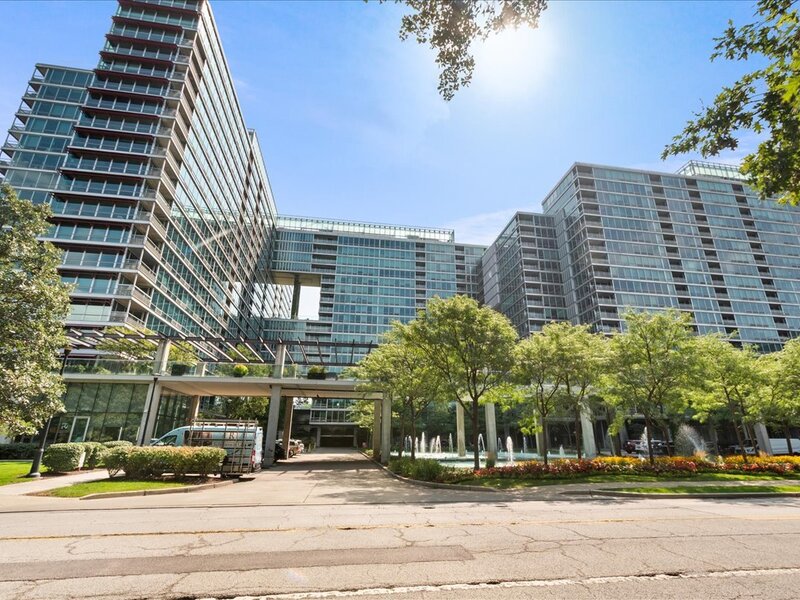 9655 Woods Drive Skokie IL 60077