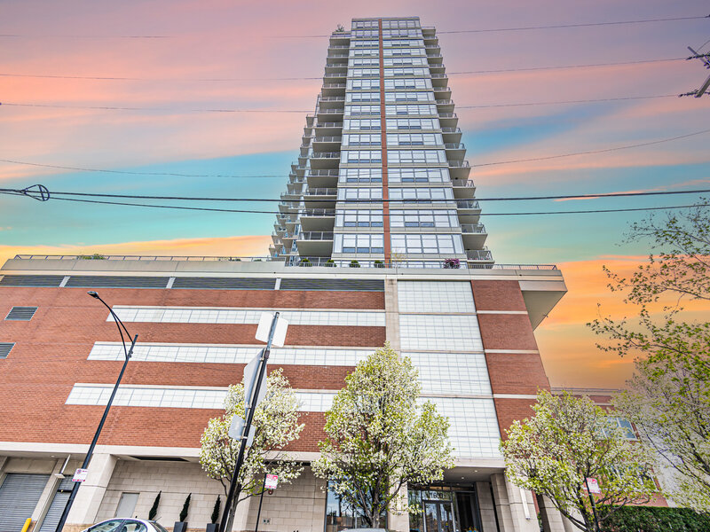 1600 S Prairie Avenue Chicago IL 60616
