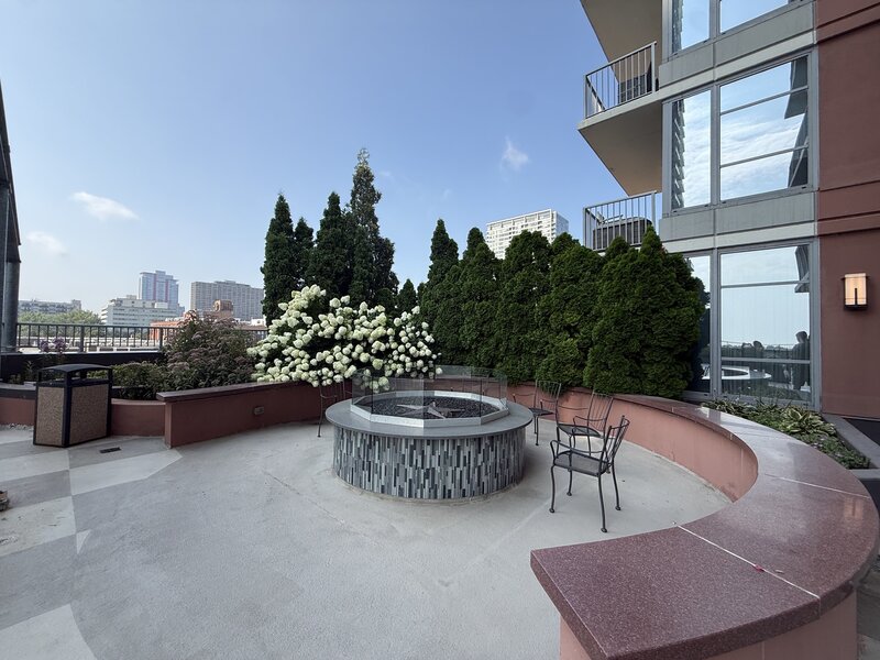 1600 S Prairie Avenue Chicago IL 60616