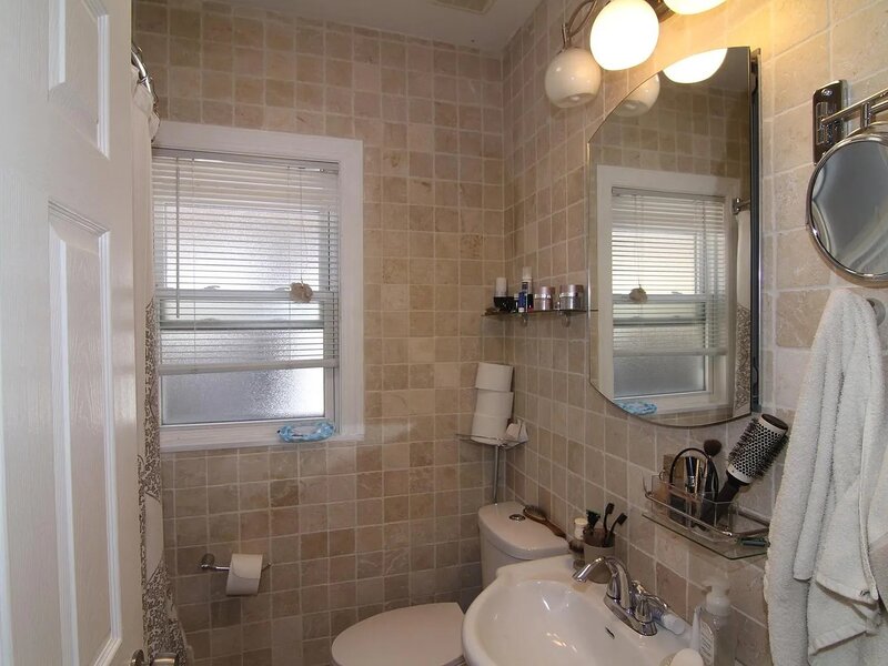 5642 W Newport Avenue Chicago IL 60634