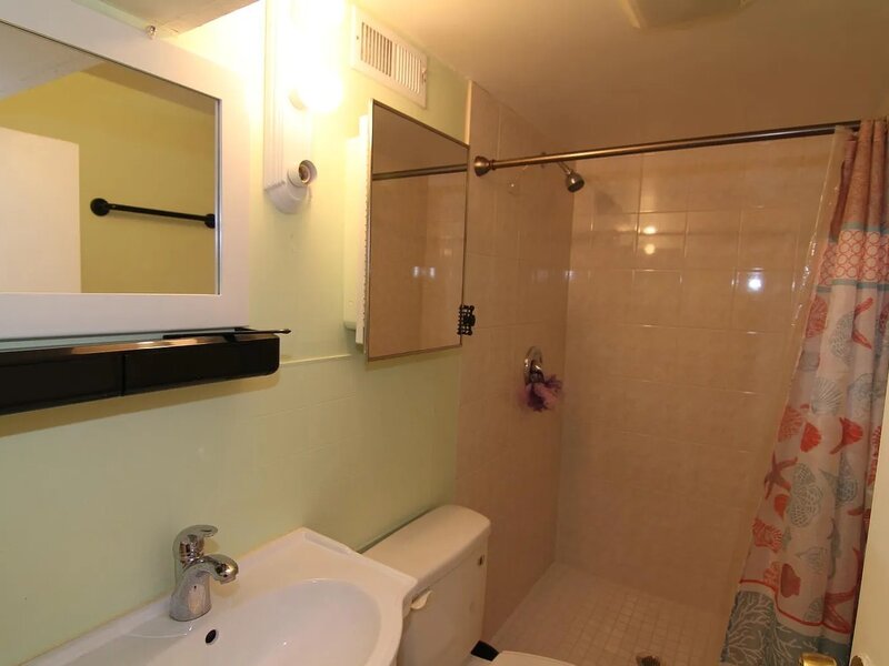 5642 W Newport Avenue Chicago IL 60634