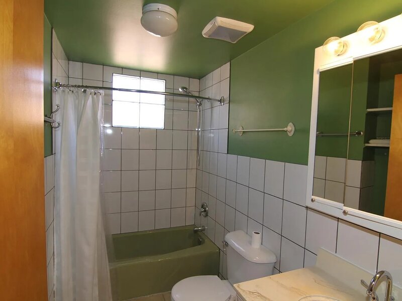 5642 W Newport Avenue Chicago IL 60634