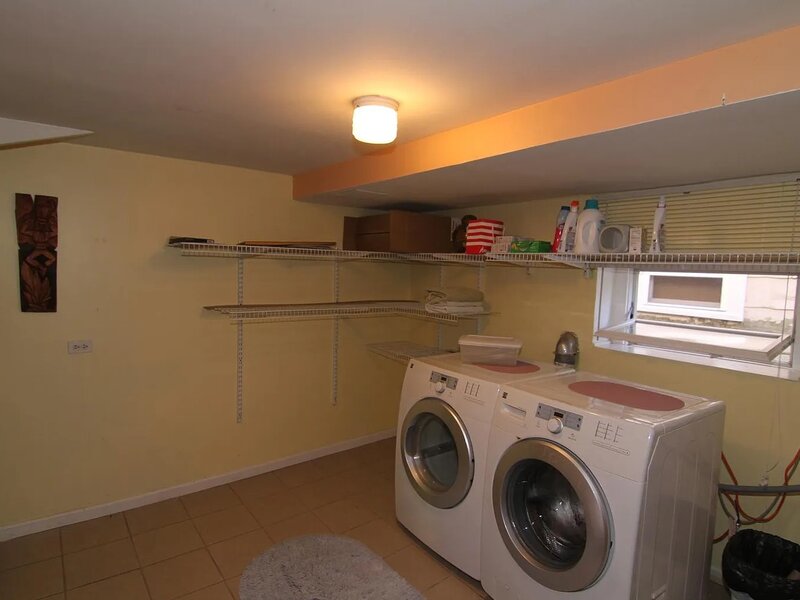 5642 W Newport Avenue Chicago IL 60634