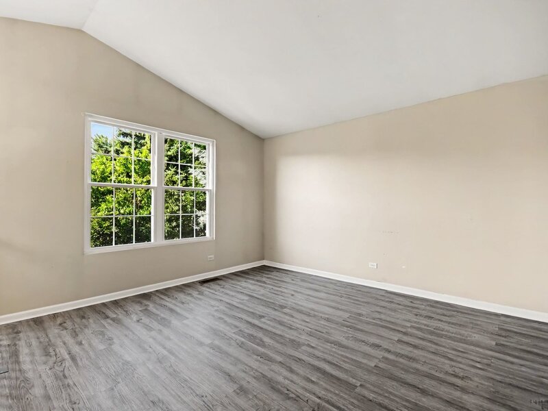 1033 Symphony Drive Aurora IL 60504