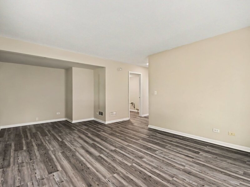 1033 Symphony Drive Aurora IL 60504