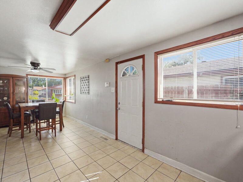 3215 Emery Lane Robbins IL 60472
