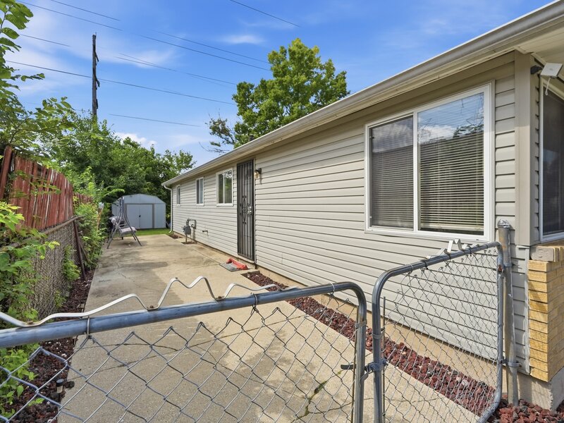 3215 Emery Lane Robbins IL 60472