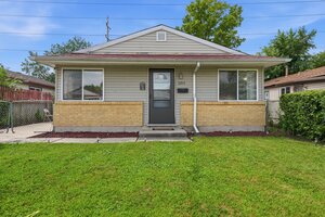 Photo of 3215 Emery Lane Robbins IL 60472