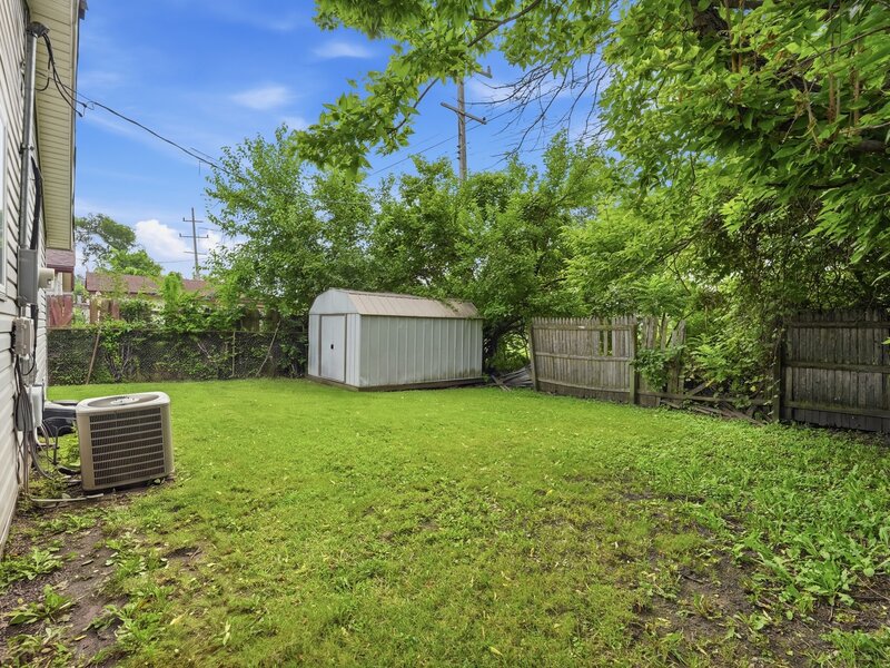 3215 Emery Lane Robbins IL 60472