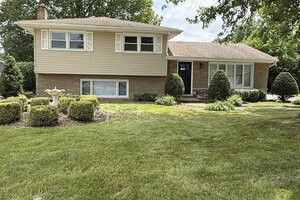 Photo of 12537 S Menard Avenue Palos Heights IL 60463