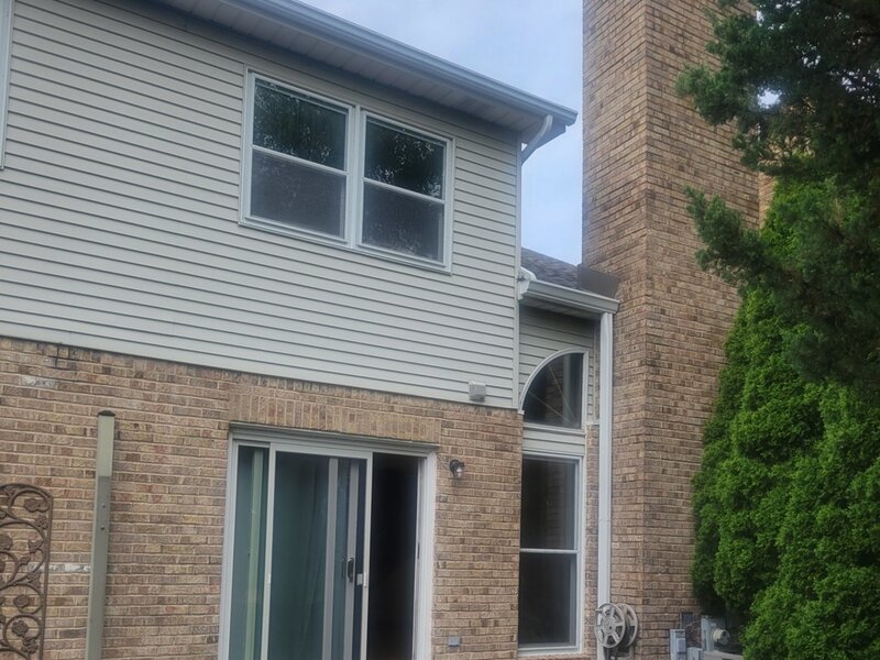 405 S Wenbriar Square Addison IL 60101