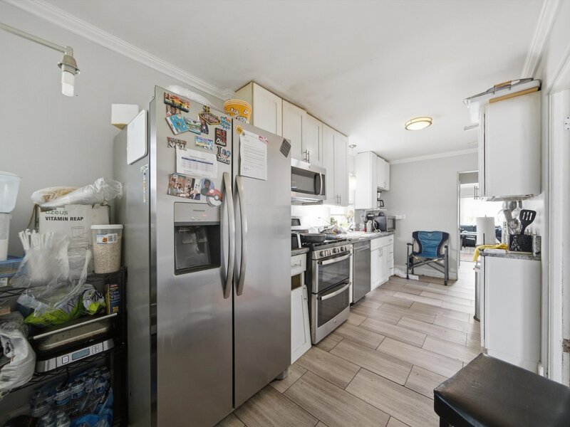 2935 W Howard Street Chicago IL 60645