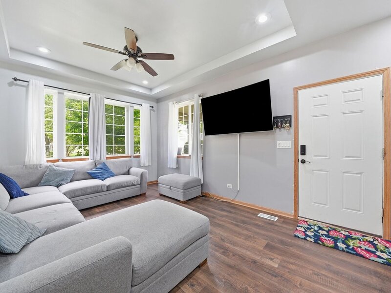 122 Azalea Circle Romeoville IL 60446