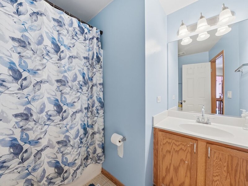 122 Azalea Circle Romeoville IL 60446