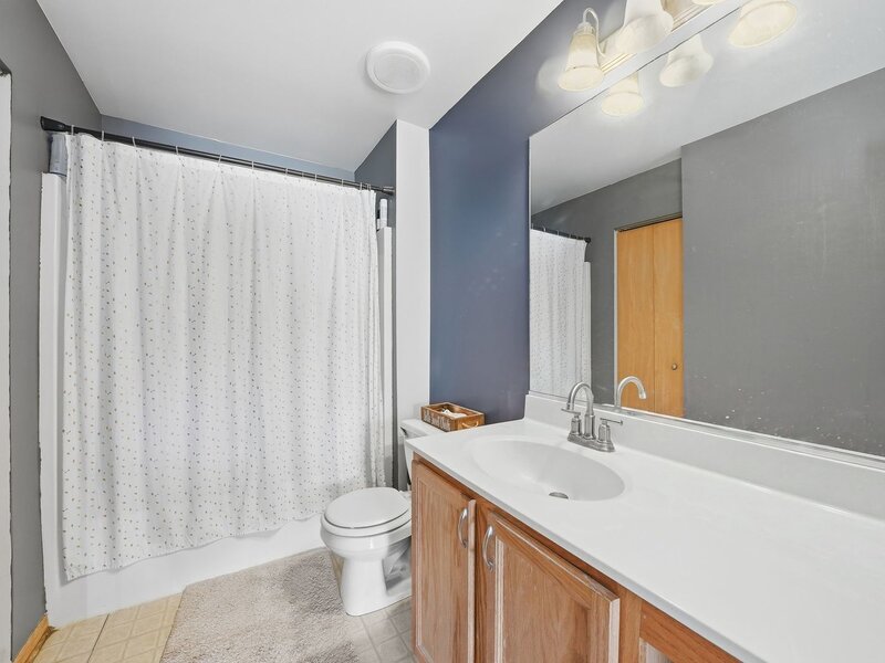 122 Azalea Circle Romeoville IL 60446