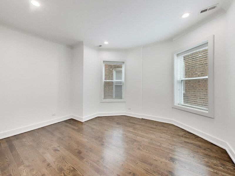 5312 S Woodlawn Avenue Chicago IL 60615