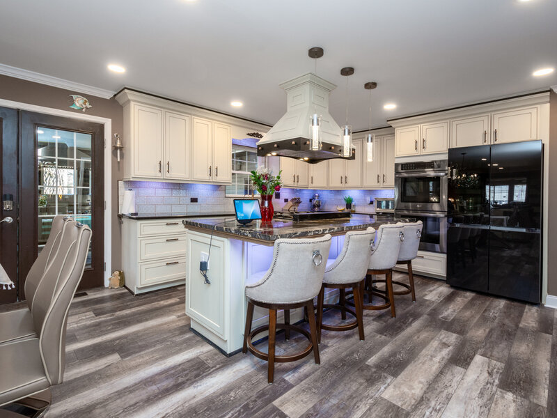10 Matts Road Fox Lake IL 60020