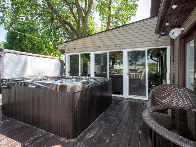 10 Matts Road Fox Lake IL 60020