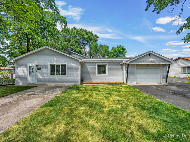 8425 Central Avenue Burbank IL 60459