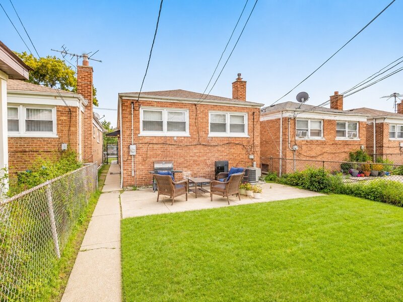 10120 S Torrence Avenue Chicago IL 60617