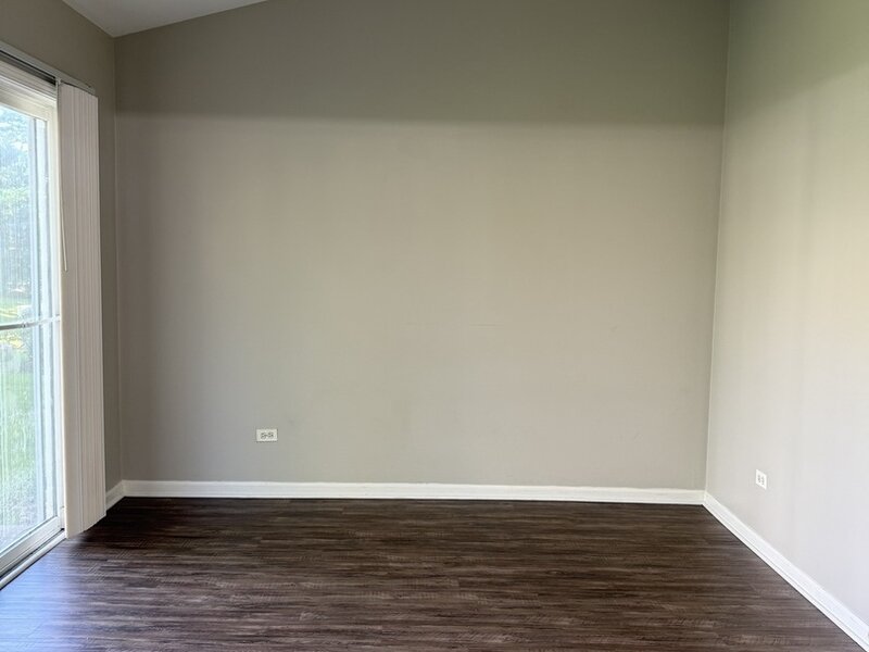 1233 N Split Oak Circle Round Lake Beach IL 60073