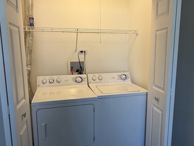 1233 N Split Oak Circle Round Lake Beach IL 60073