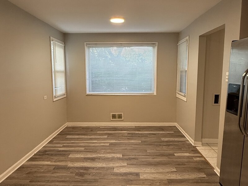 10806 S Komensky Avenue Oak Lawn IL 60453