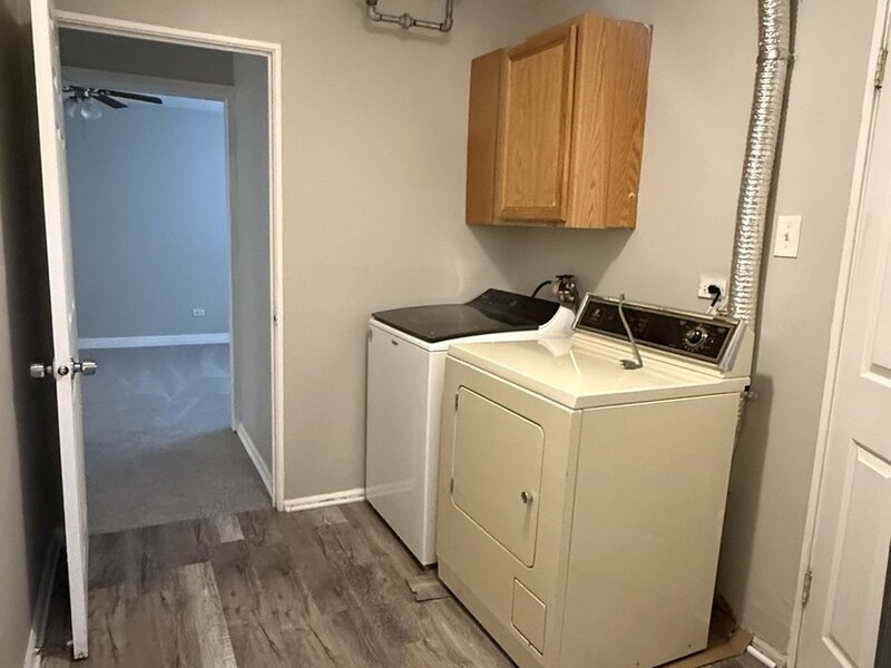 10806 S Komensky Avenue Oak Lawn IL 60453