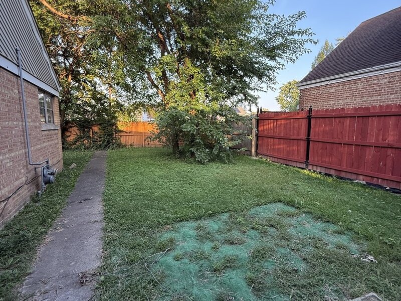 10806 S Komensky Avenue Oak Lawn IL 60453