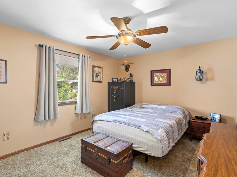 606 E Edgelawn Drive Plano IL 60545