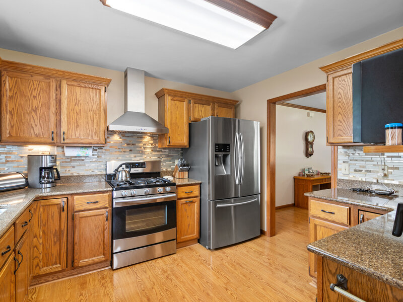 606 E Edgelawn Drive Plano IL 60545