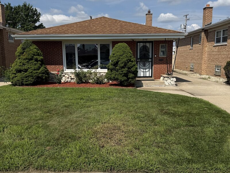 656 Saginaw Avenue Calumet City IL 60409