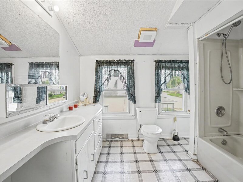 413 E Howard Street Pontiac IL 61764
