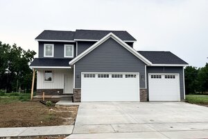 Photo of 4711 Willow Circle Davenport IA 52806