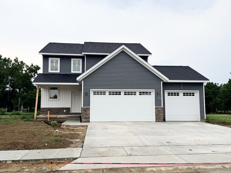 4711 Willow Circle Davenport IA 52806