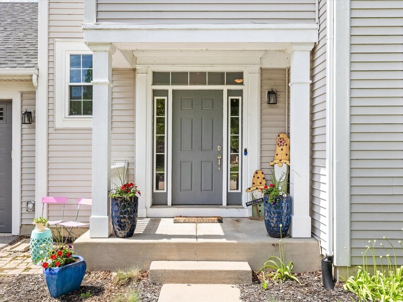 739 Bonaventure Drive Oswego IL 60543