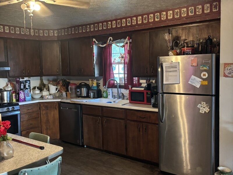 309 E Walnut Street Piper City IL 60959