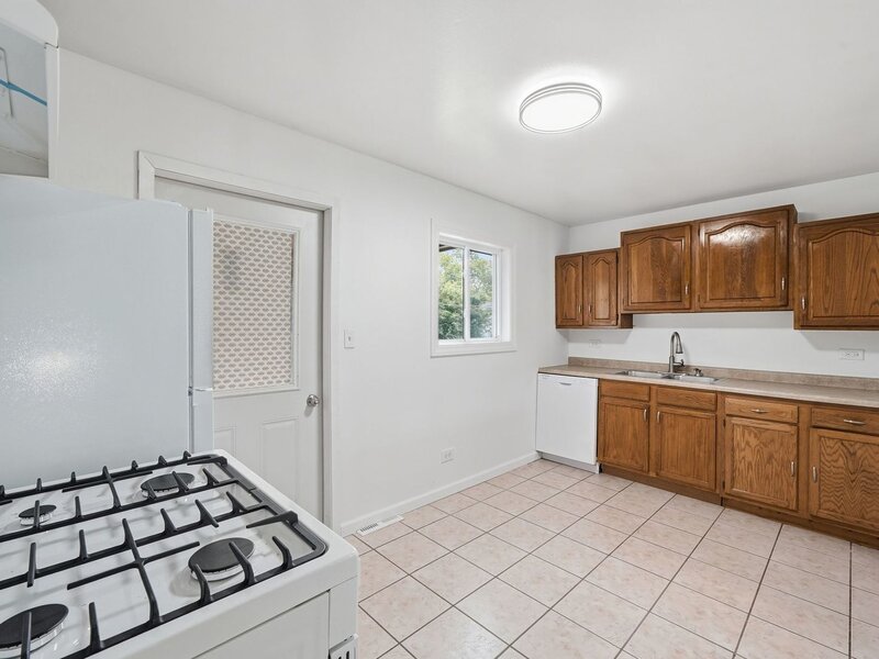2123 N Mcaree Road Waukegan IL 60087