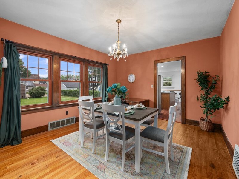 718 River Drive Bettendorf IA 52722