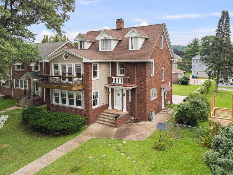 718 River Drive Bettendorf IA 52722