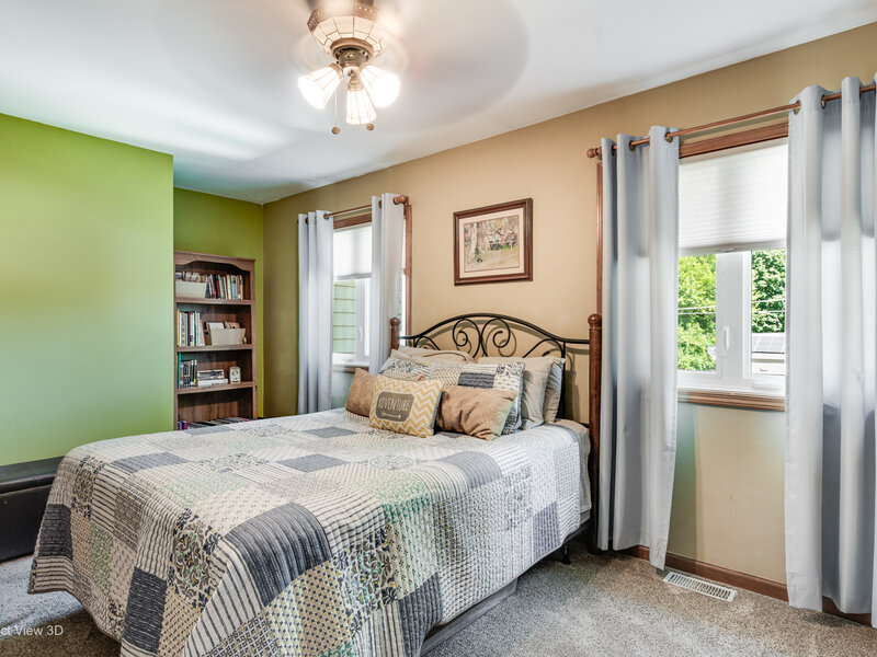 125 N Pleasant Road Lake Zurich IL 60047