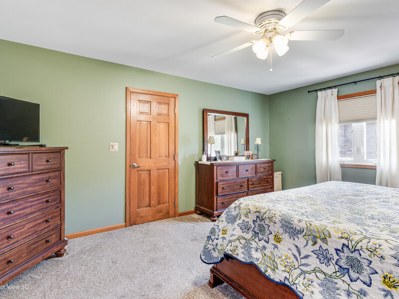 125 N Pleasant Road Lake Zurich IL 60047