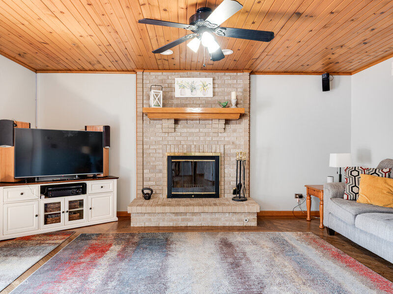125 N Pleasant Road Lake Zurich IL 60047
