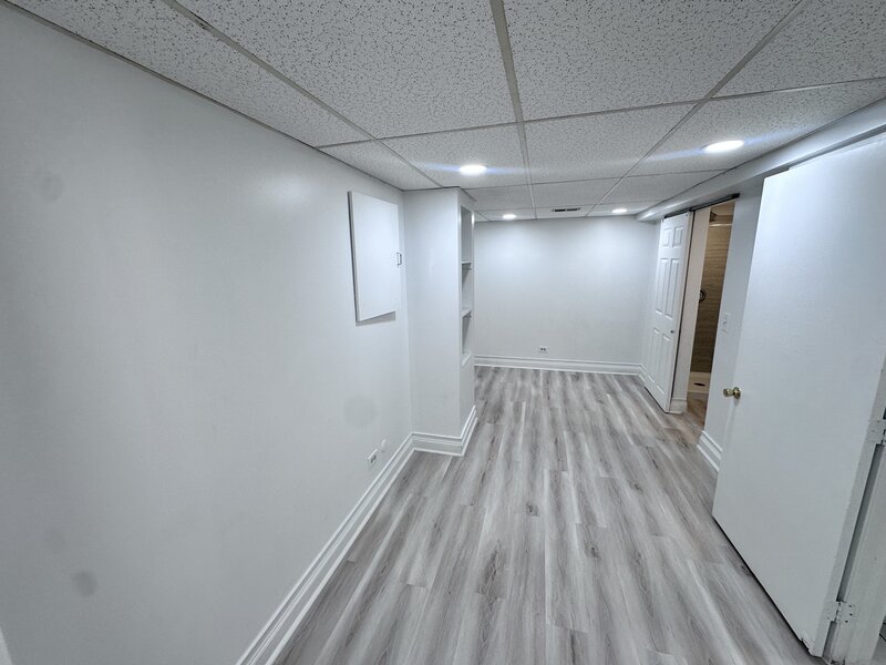 811 Shawnee Trail Roselle IL 60172