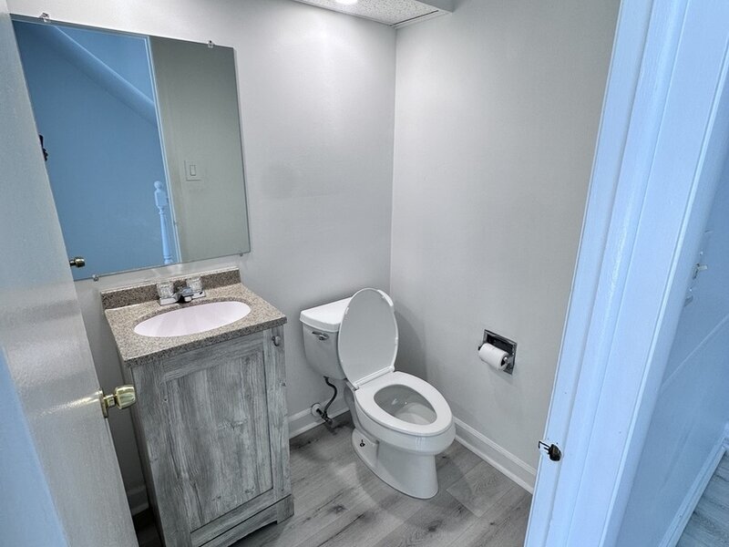 811 Shawnee Trail Roselle IL 60172