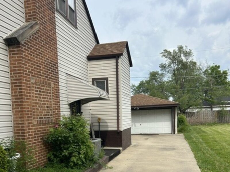 1329 Price Avenue Calumet City IL 60409
