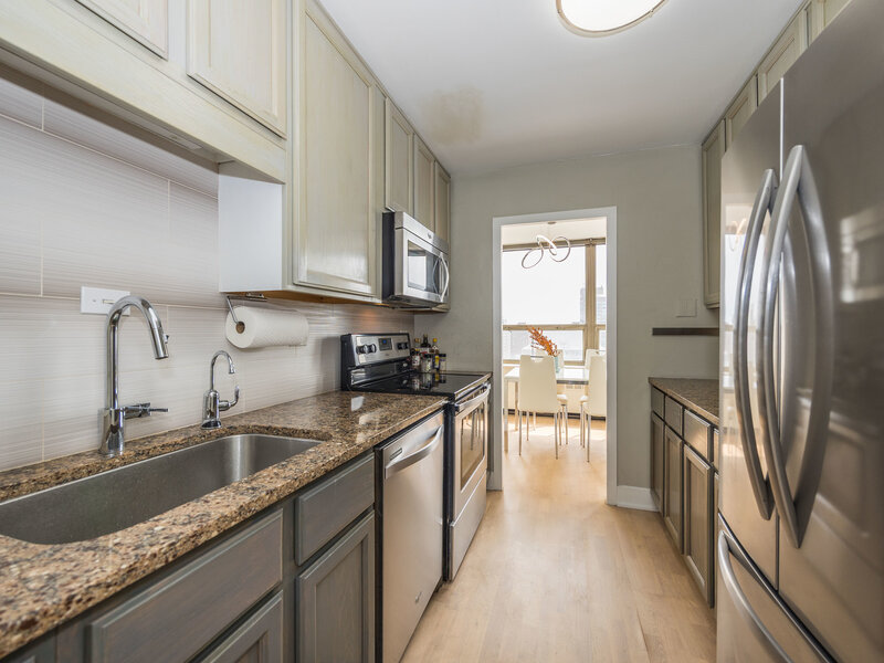 1355 N Sandburg Terrace Chicago IL 60610
