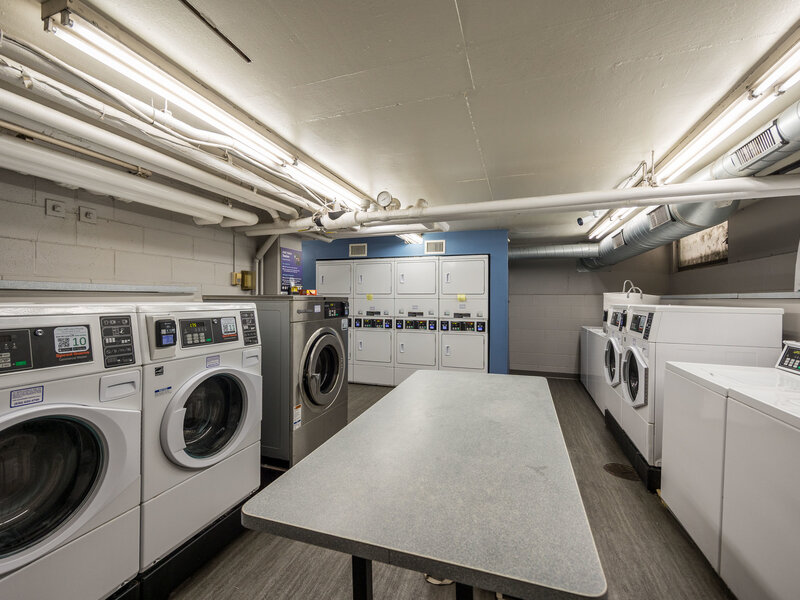 1355 N Sandburg Terrace Chicago IL 60610