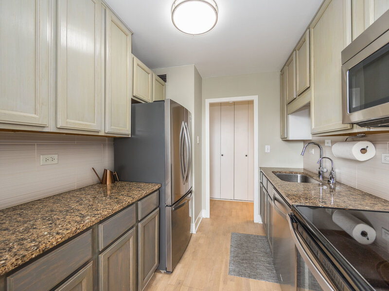 1355 N Sandburg Terrace Chicago IL 60610